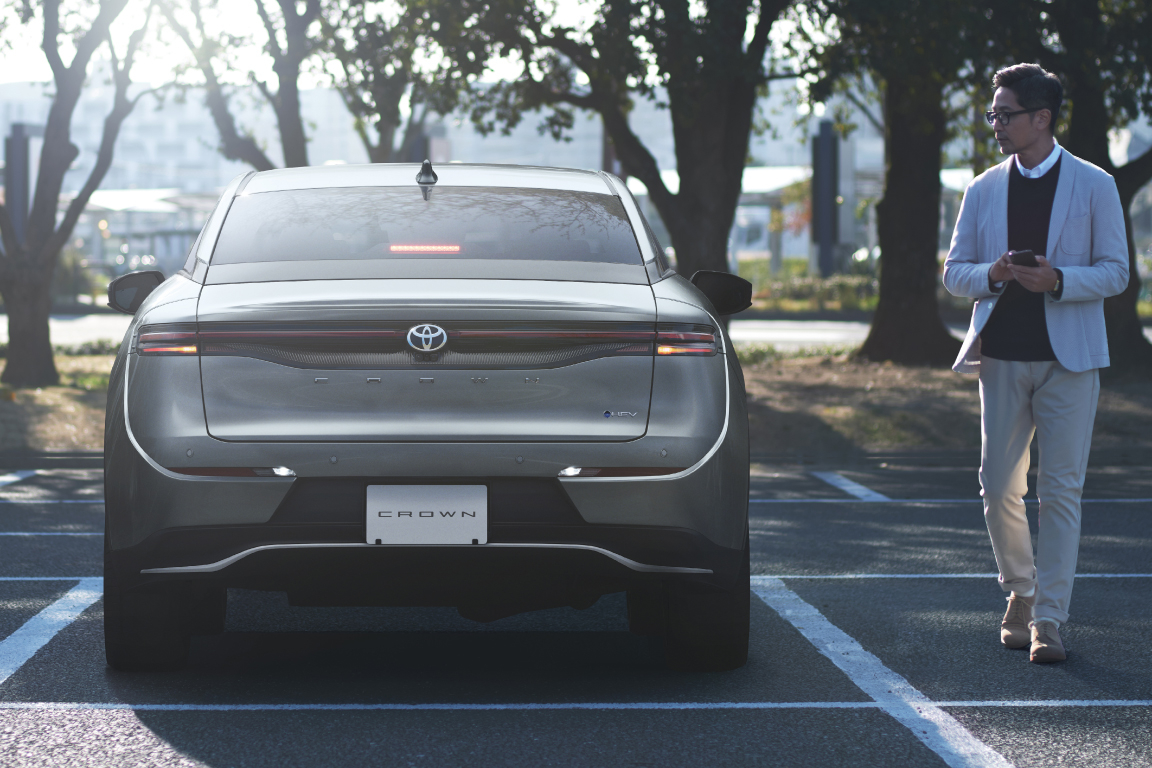 crowncrossover_gallery_img04