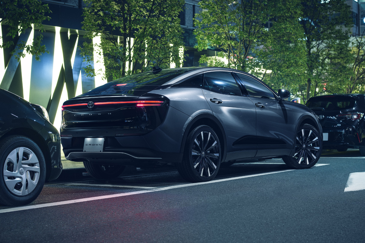 crowncrossover_safety_img02