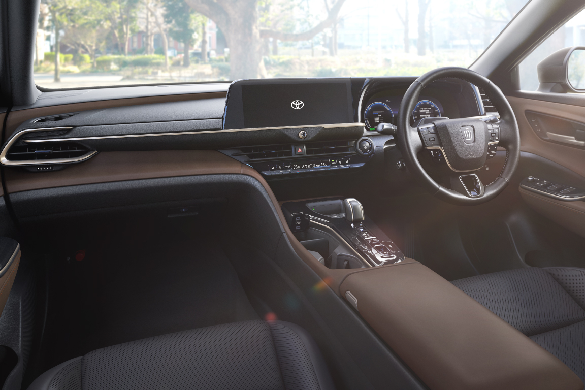 crowncrossover_gallery_img07